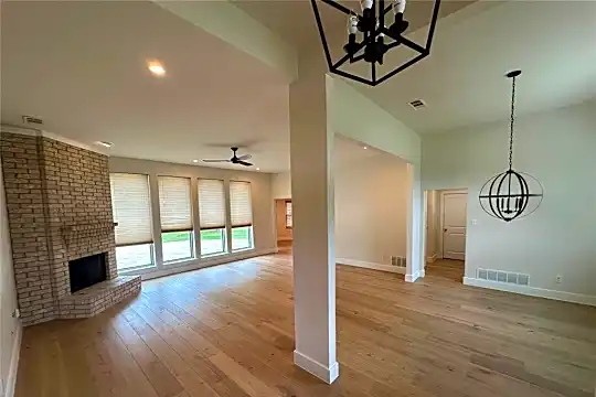 624 Dove Hill Cir Photo 2