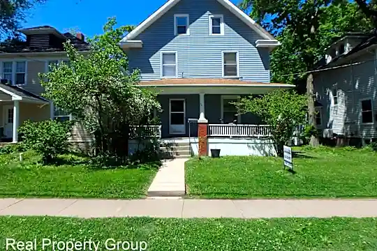 301 Waugh St Photo 1