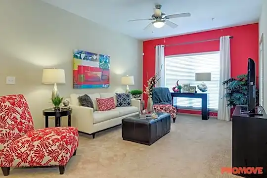 Ashley Auburn Pointe Photo 2