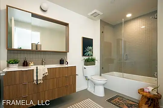 Frame Downtown Culver City Photo 2