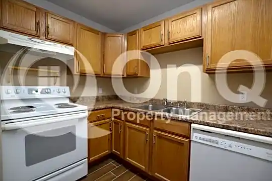 2824 West Louise Drive, Unit B Photo 2