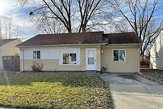 26319 Kathy St Photo 1
