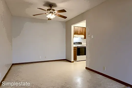 4801 Claire Ave Photo 2