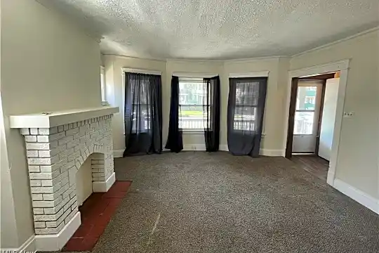 14205 Idarose Ave #DOWN Photo 2