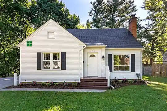 172 Spartan Ave Photo 1
