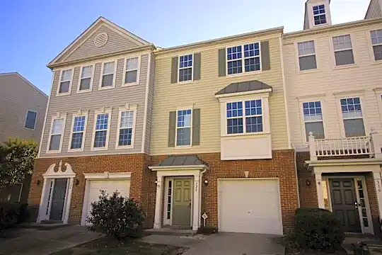 320 Ruby Walk Dr Photo 2