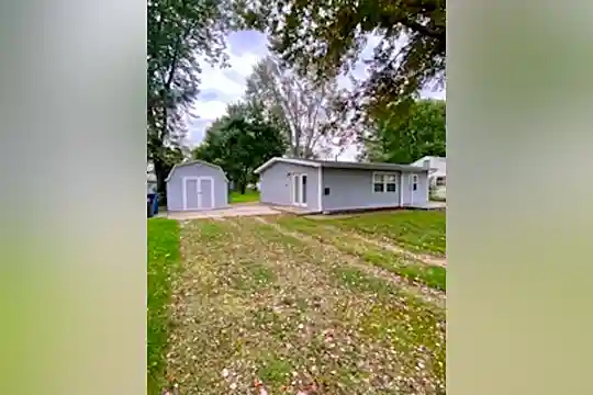 1718 Birdie Dr Photo 2