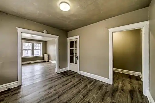 4056 S Grand Blvd Photo 1