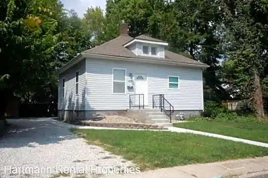 455 Hoehn St Photo 1