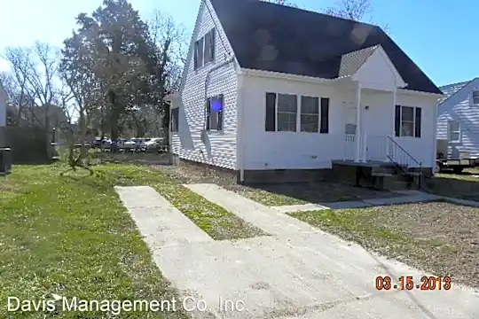 4 Cavalier Rd Photo 2
