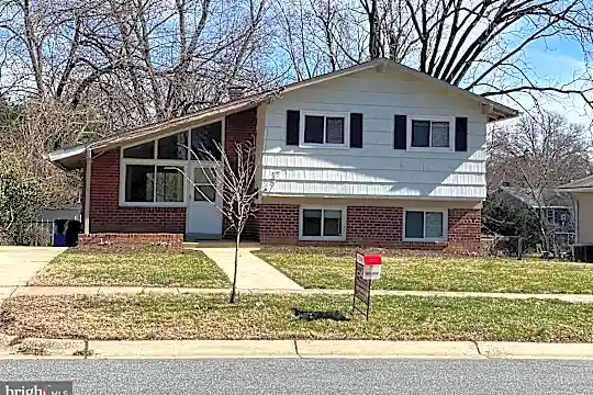 5211 Bangor Dr Photo 1