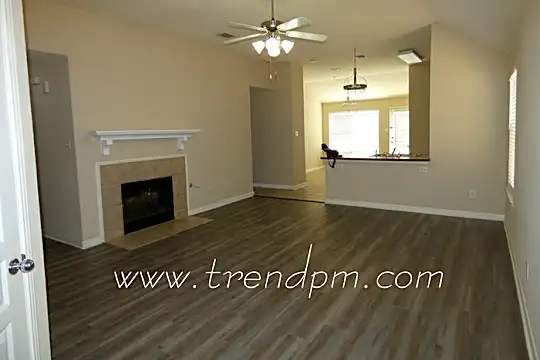 12145 Angel Food Ln Photo 2