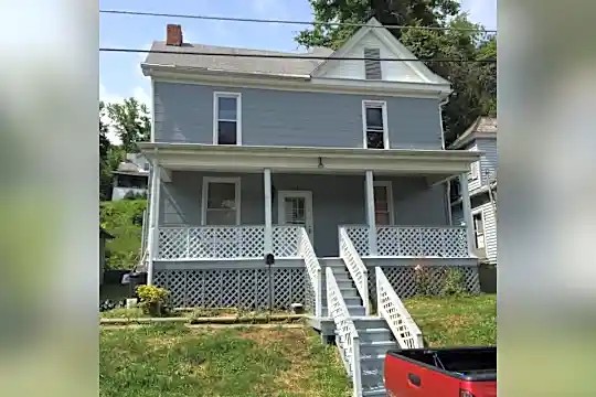 323 View Ave Photo 2