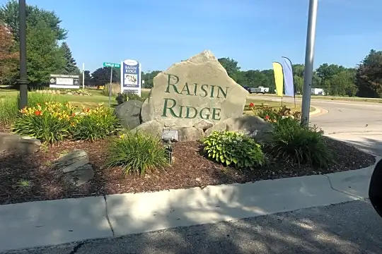Raisin Ridge Photo 2
