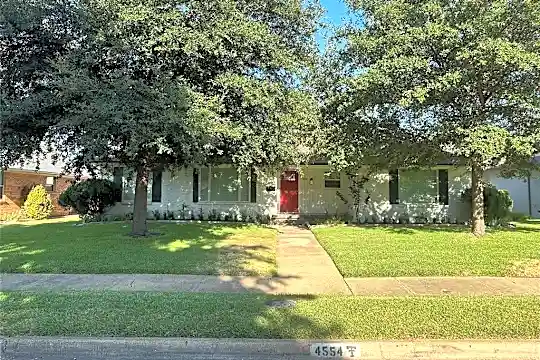 4554 St Landry Dr Photo 1