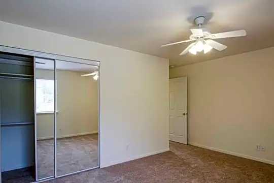 100 Gethings Cir Photo 2