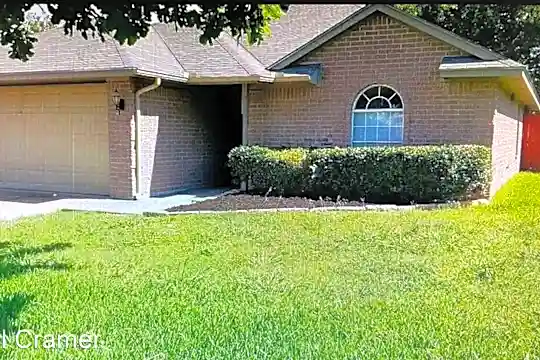611 Ellen Ct Photo 1
