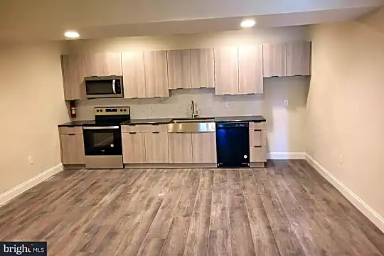 315 W High St #1 Photo 1