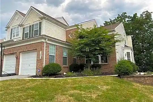 1839 Majestic Dr Photo 1