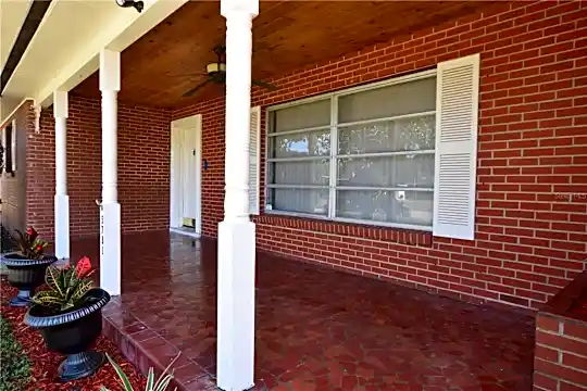 5781 Poinciana Ave Photo 2