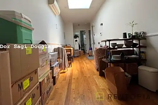 331 Melrose St Photo 2