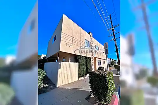 12302 S Inglewood Ave Photo 1