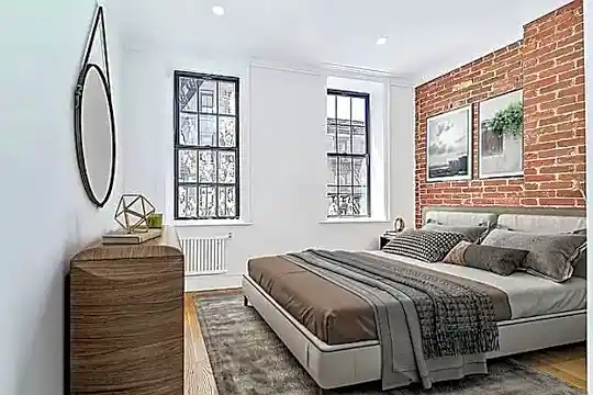 5 Spring St Photo 2