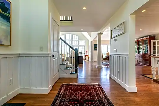 480 Dutch Hill Rd Photo 2