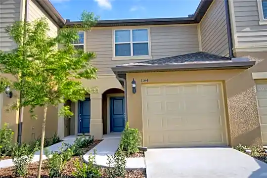 1144 Pavia Dr Photo 2