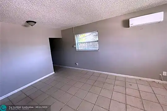 2301 NW 23rd Ln #2 Photo 2