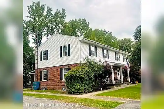 3709 Country Club Ln