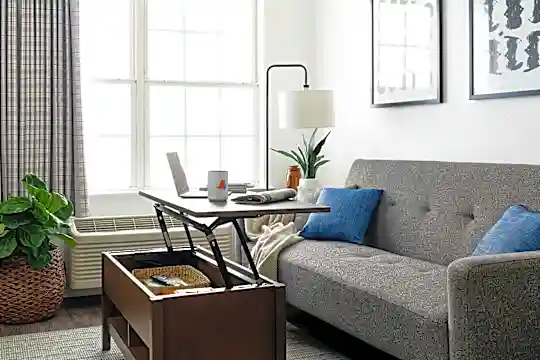 InTown Suites - Highway 290 (ZHW) Photo 2