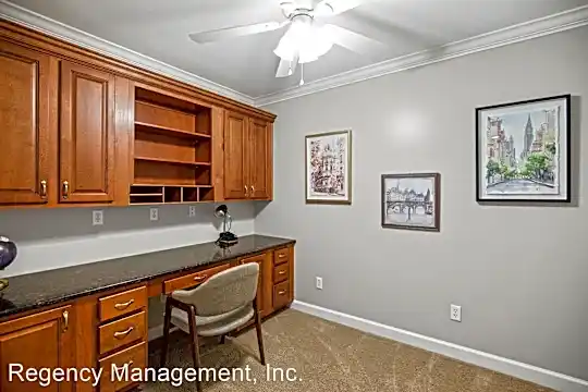 220 Charleston Dr Photo 2