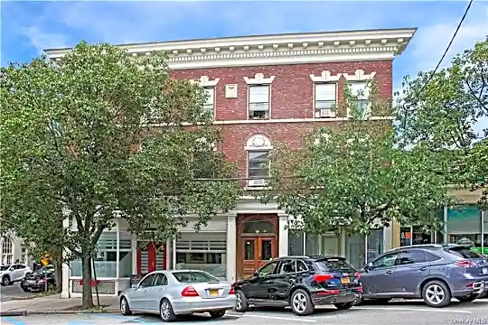 49 Main St #6 Photo 1