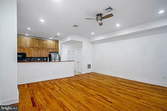 2218 Frankford Ave #2 Photo 1