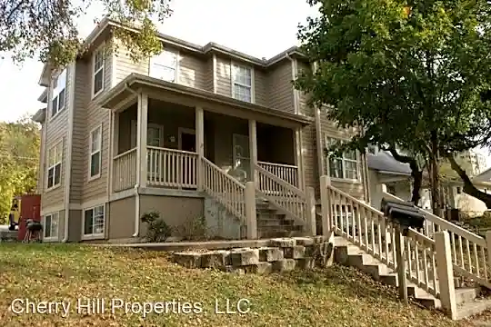 1014 Mississippi St Photo 2