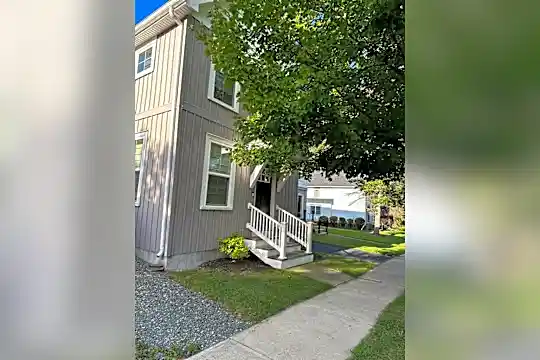 36 Lake St Photo 2