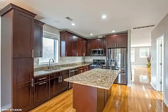 1702 S Newberry Ave #2 Photo 2