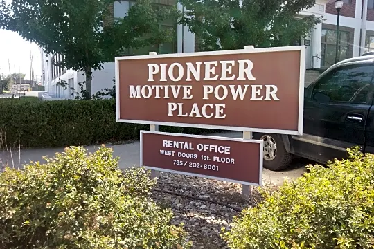 Pioneer Motive Power Place Apartments Photo 2