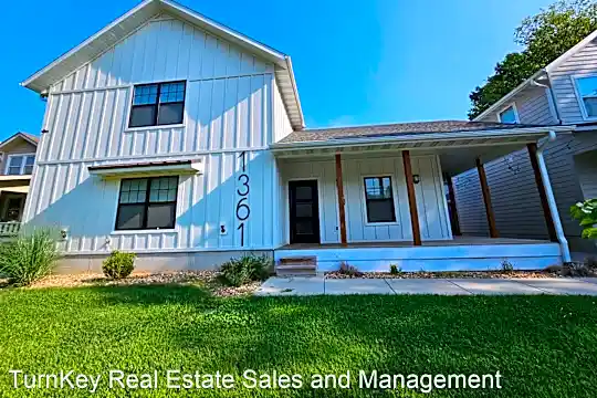 1361 E Cherry Street Photo 1