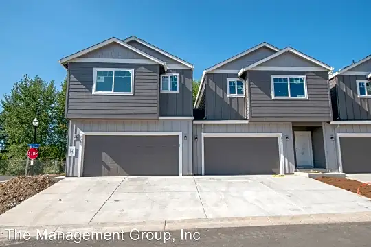 Modern 3BD Townhomes in Battle Ground! NEWLY-CONSTRUCTED w/ High-End Finishes! Photo 1