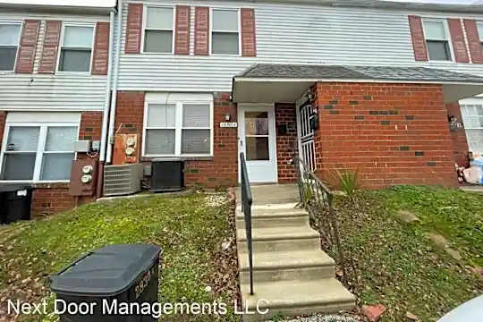 2830 Saxton Rd Photo 1