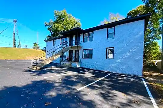 1101 Hampton Ave Photo 1