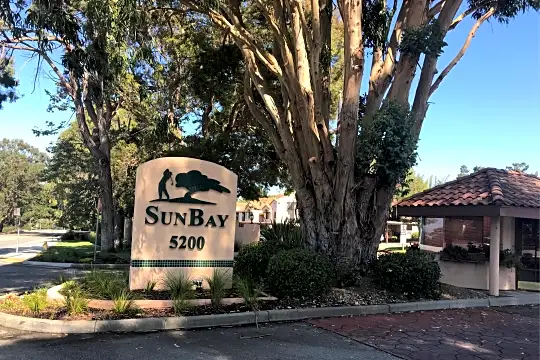 Sun Bay Suites Photo 2