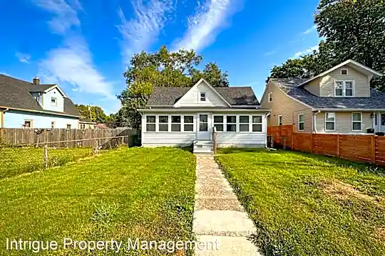 314 Bernard Ave Photo 2