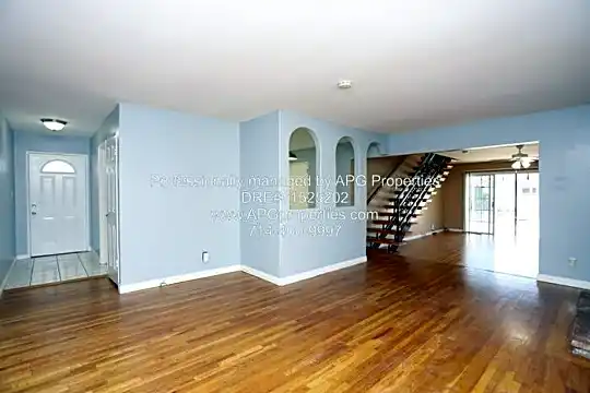10461 Mahalo Way Photo 2