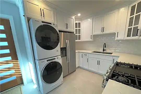 14676 Plummer St Photo 2