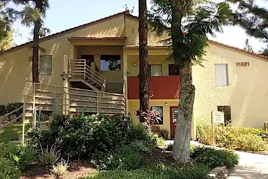 Hansen Village Apartments Photo 1