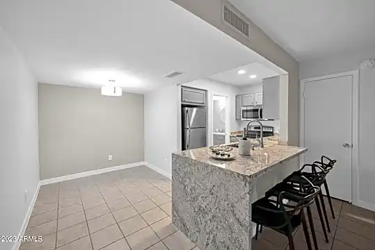 8625 E Belleview Pl #1118 Photo 2