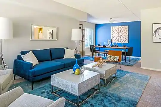 100 Barclay Ct Photo 1